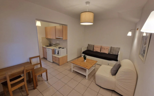 Karaoulanis apartments