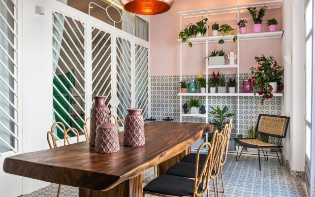 Nyx Chic Manor boutique hotel