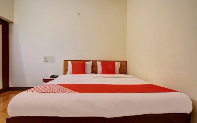 OYO 19959 Hotel Radhakrishna