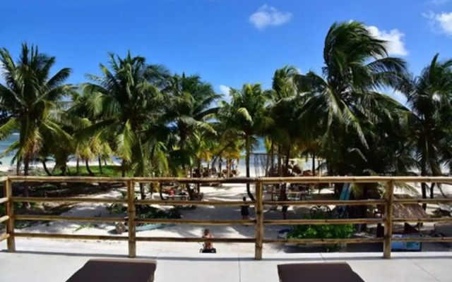 Noah Beach Hotel & Suites