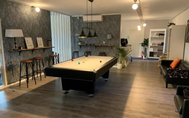 Alingsgård B&B - Spabad, bastu, gym, behandlingar & padelbana