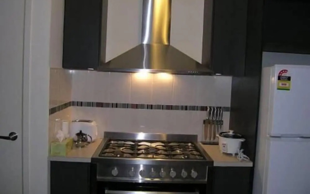 Insaa Serviced Apartments Dandenong