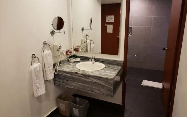 Torre De Cali Plaza Hotel