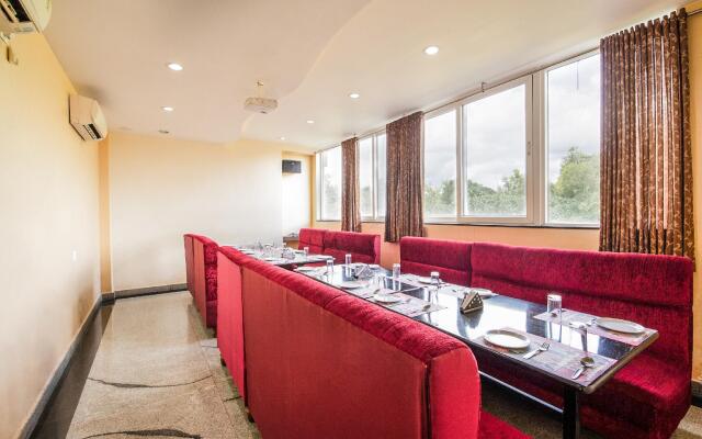 Capital O 22439 Ratna Forever