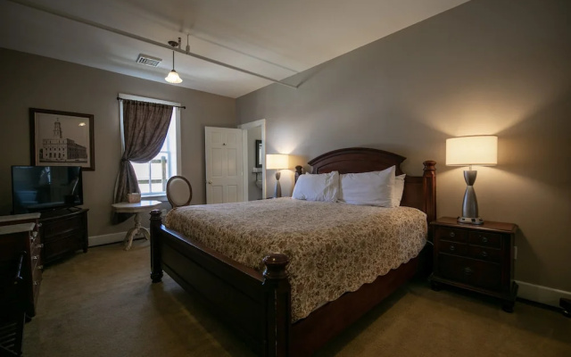 Nauvoo Temple House Hotel