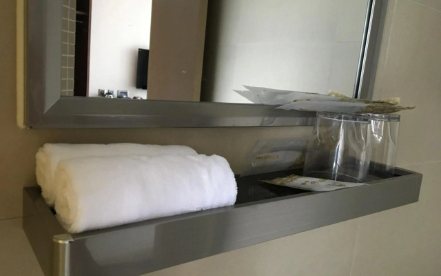 WE Hotel
