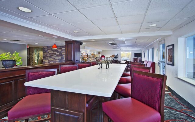 Holiday Inn Express Hotel & Suites Columbus-Groveport by IHG