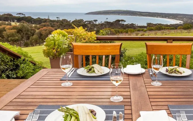 Seascape Lodge on Emu Bay