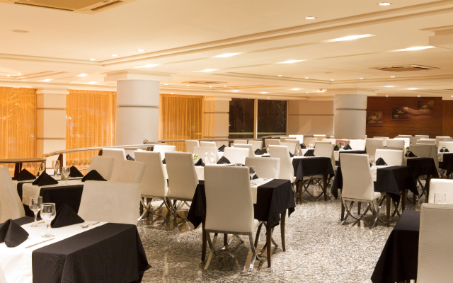 Le Zenith Hotel