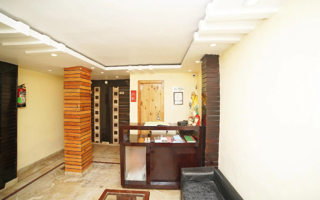 Oyo 8594 Golden Nest
