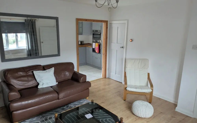 1-bed Home for 2, Parking, Garden & Great Location