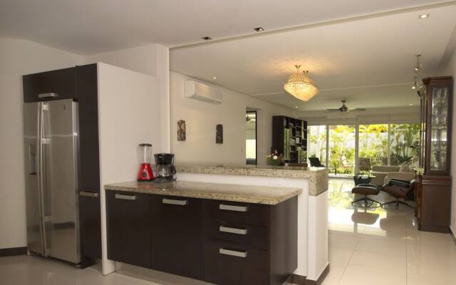 Downtown Apartment Oasis 12