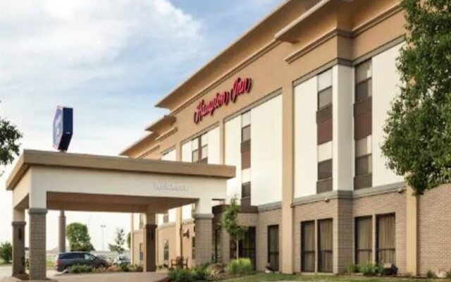 Hampton Inn Shawnee