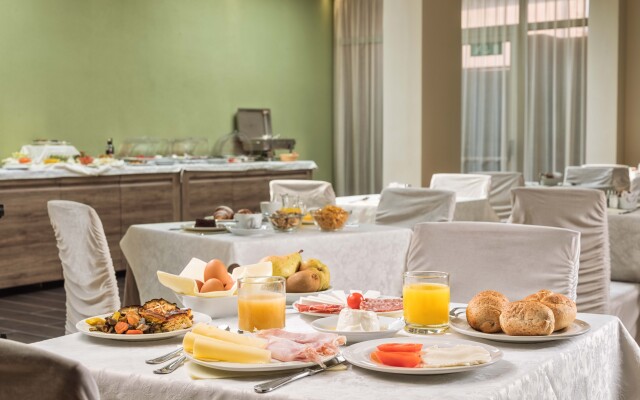 Hotel For You