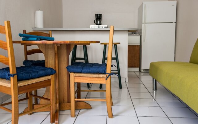 Numero Uno Beach Apartments