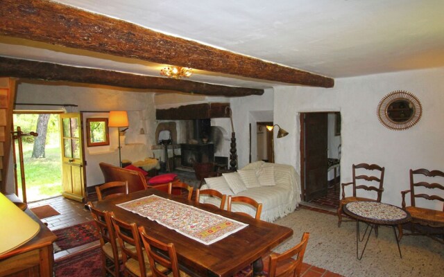 Characteristic Country House With Huge Natural Garden At 2 Km From The Village Sauzet