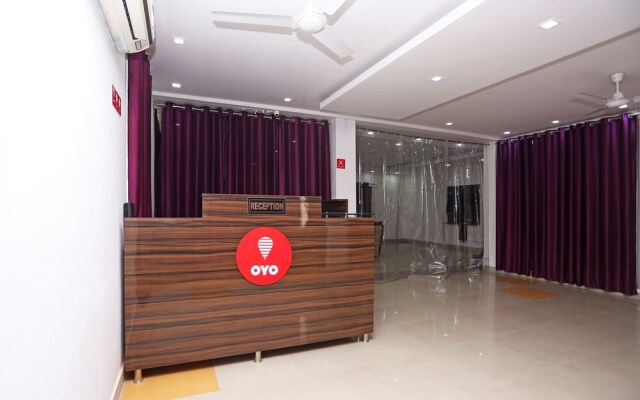OYO 10198 Hotel Aris