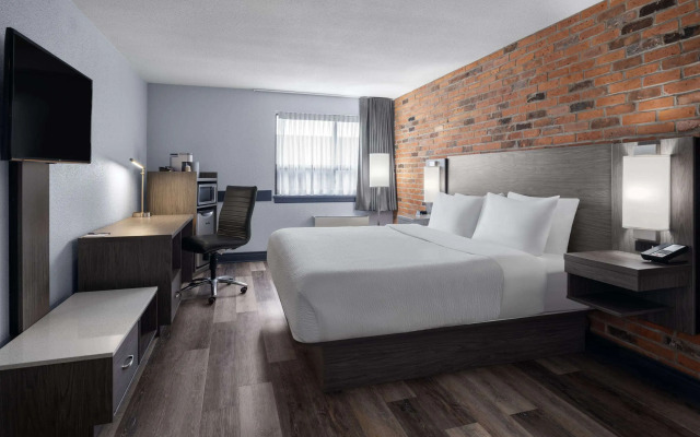 Travelodge by Wyndham Barrie