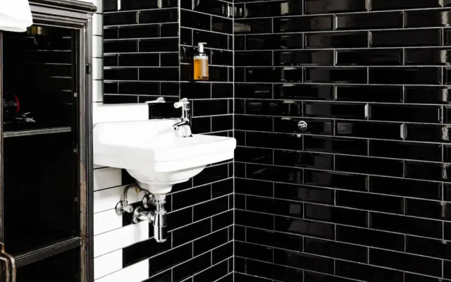 ODDSSON Downtown Hotel