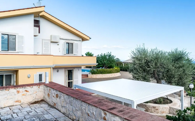 Villa Polignano con Piscina by Wonderful Italy