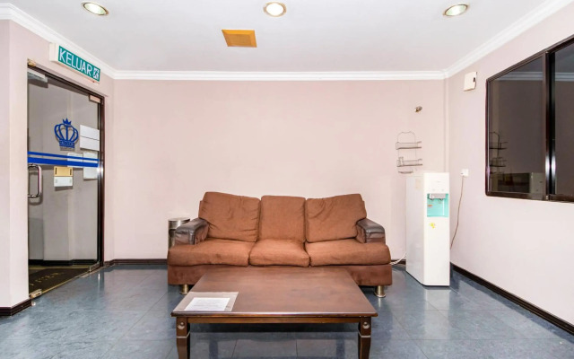 Super OYO 473 Comfort Hotel 2