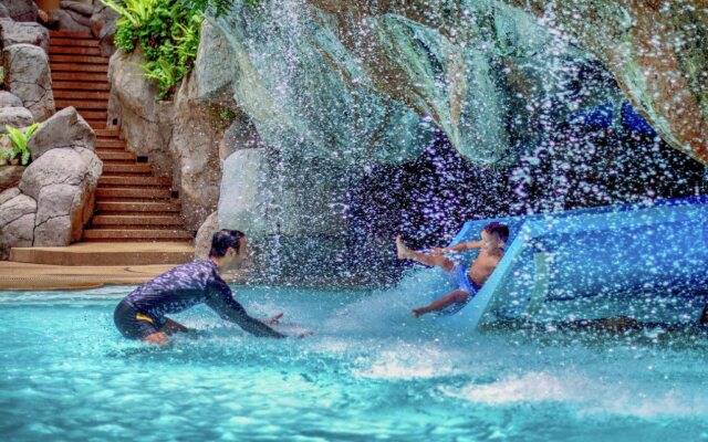 Pullman Phuket Karon Beach Resort ex. Hilton Phuket Arcadia Resort