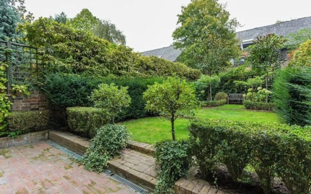 Aldridge Road Villas Ii By Onefinestay