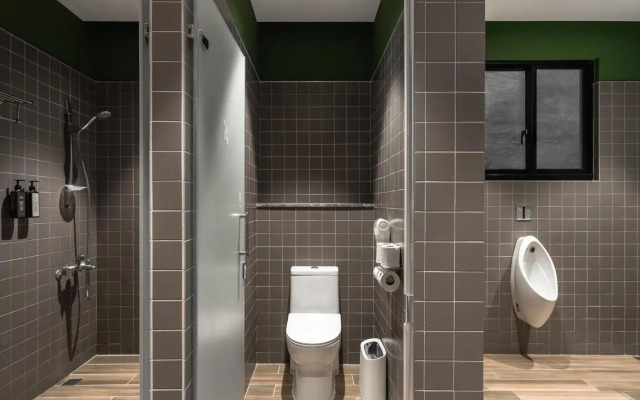 Oinn Hotel & Hostel Tainan