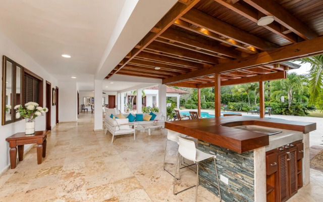 Luxurious Villa