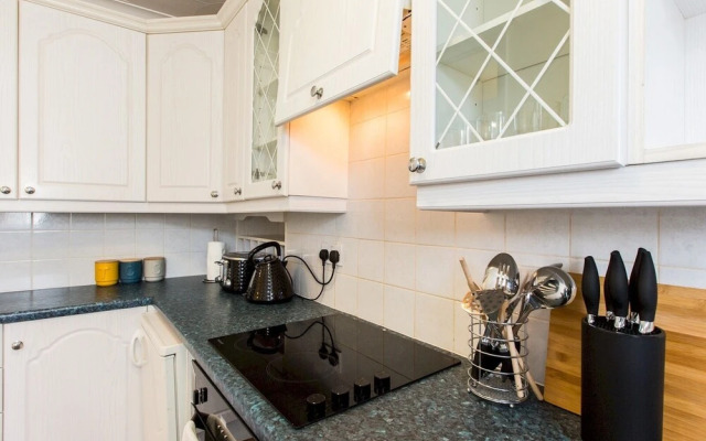 Newly Refurbished 2bdr Flat Close to the Beach