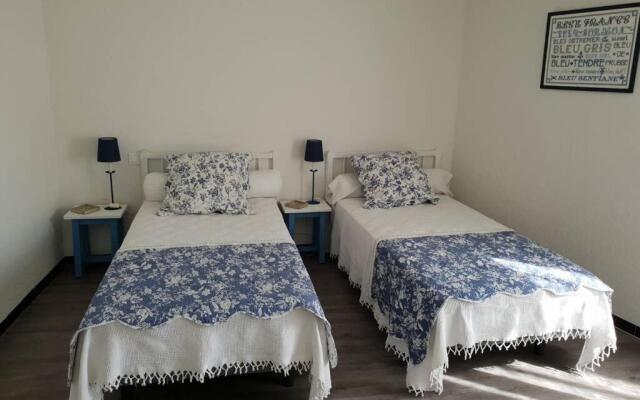 Charmante maison de ville F3 avec garage et cour