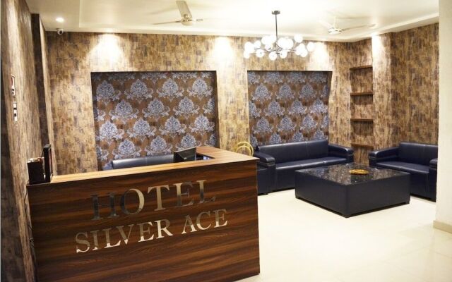 Hotel Silver Ace