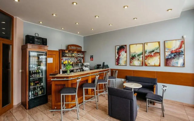 Hotel Artin