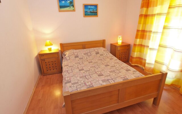 Apartments Orange 709