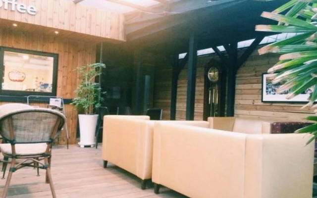 Film 37.2 Hotel