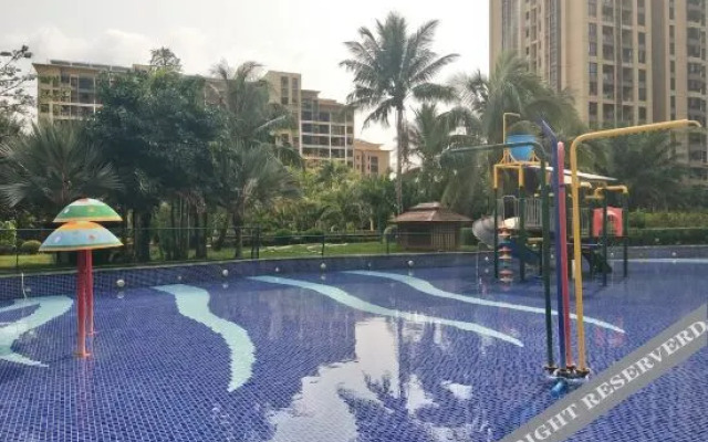 Yuejia Holiday Hotel (Yalong Bay Hehong Holiday Sunshine Branch)
