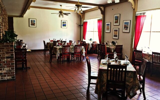 Apm Inn and Suite
