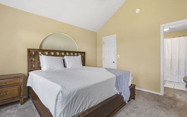 Spring Creek Escape - Balcony w/ Views