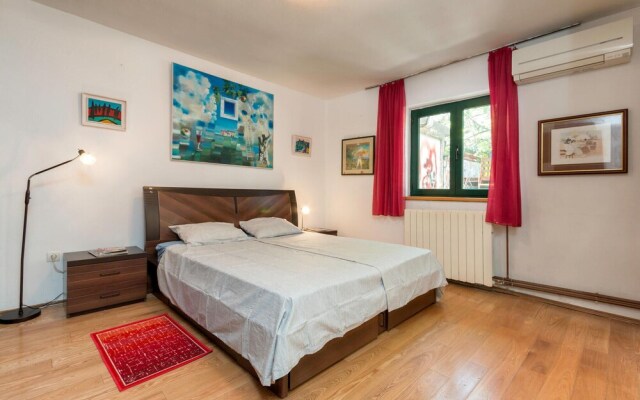 Beautiful Apartment in Pula With Wifi and 2 Bedrooms