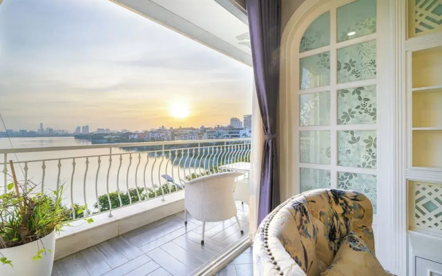 Luxe Paradise Suites Xuan Dieu