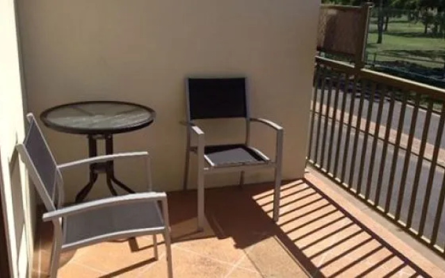 Emerald Executive Apartments – Balcony – Emerald