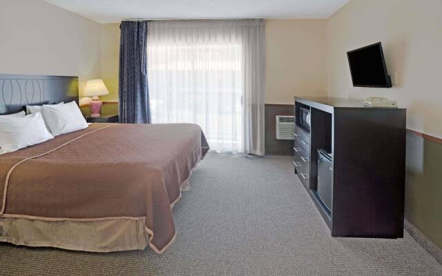 Travelodge by Wyndham Portland City Center