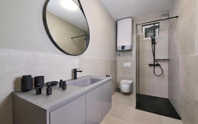 Apartment Zambratija