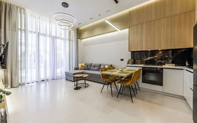Emily Luxury Veranda