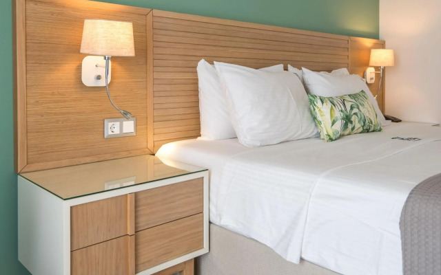 Palm Beach Hotel - Adults only