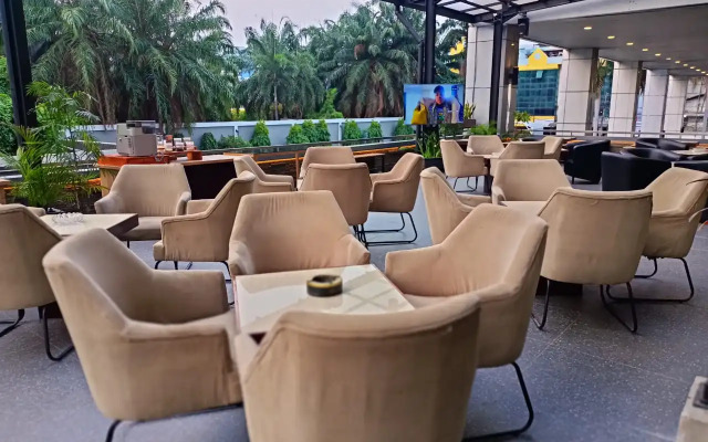 Orchardz Hotel Industri