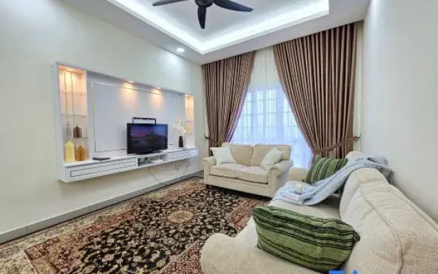 Nexus Kajang 5 mins walk to MRT Link