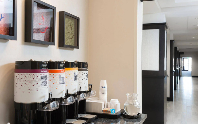 Hampton Inn & Suites La Crosse Downtown