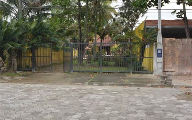 Yellow House Palmeiras Beach Caraguá
