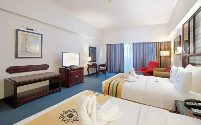 Sunlake Waterfront Resort and Convention